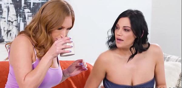  Skylar Snow visits her stepmom Mona Azar to ask for advice about breastfeeding, the two practice massaging and sucking breasts and felt horny.